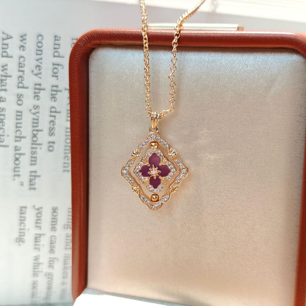 French Antique High-End Sense Versatile Rotating Double-Sided Four-Leaf Clover White Shell Necklace Light Luxury Design Neck Chain Collarbone Chain