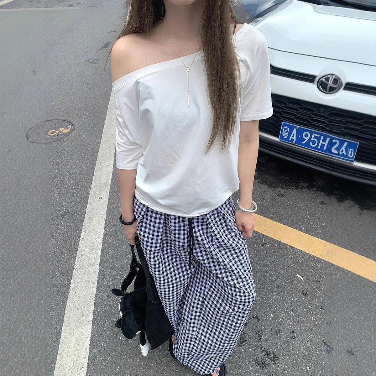 

Slant collar, one word shoulder and two short-sleeved T-shirts for women s spring and summer new Korean casual bottoming shirt tide S