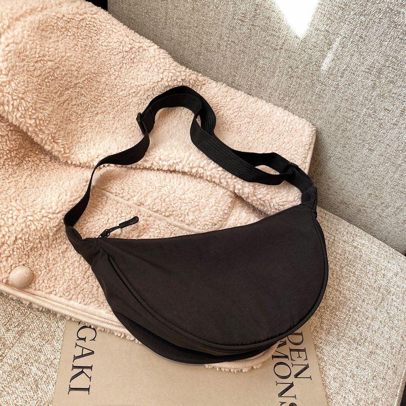 Nylon Crossbody Bag Women's Trendy Dumpling Bag Lightweight Small Shoulder Bag Underarm Bag Versatile Single Shoulder Canvas Bag