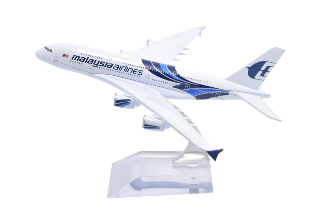 TANG DYNASTY 16cm Malaysia Airlines Airbus A380 Alloy Airplane Model Toy 1/400