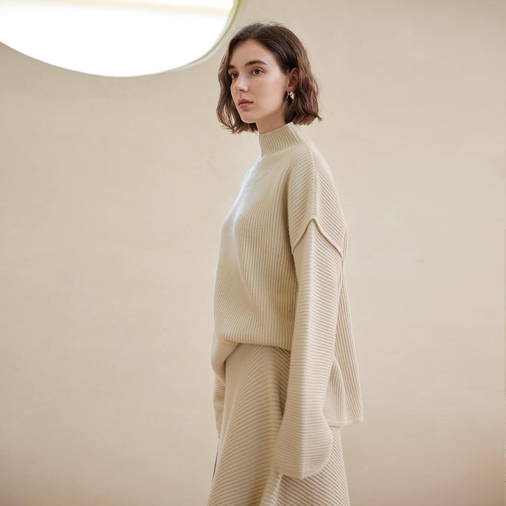 Waiwaiaiem Yy_Loose Turtleneck Sweater_Ivory