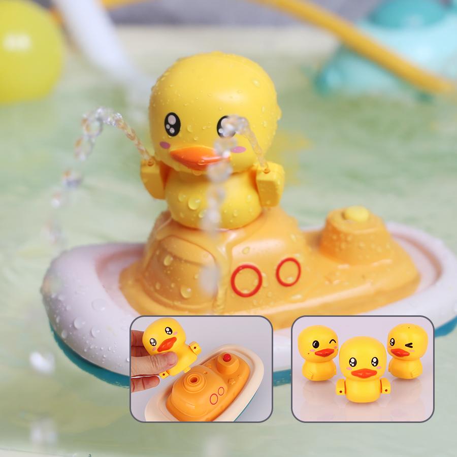 1PCS Duckling Showerhead Electric Water Play Boat Novel and Funny Fancy Water Spray Bathroom Bathing Bath Soothing Children's To