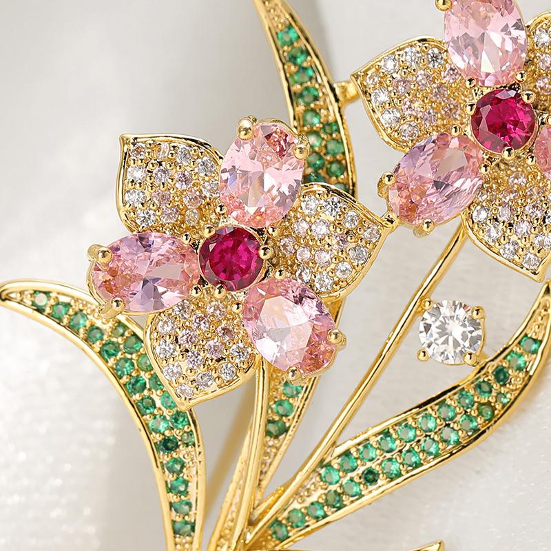 Exquisite Sparkling Flower Pearl Brooches For Women Clothing Coat Jewelry Accessries Gifts