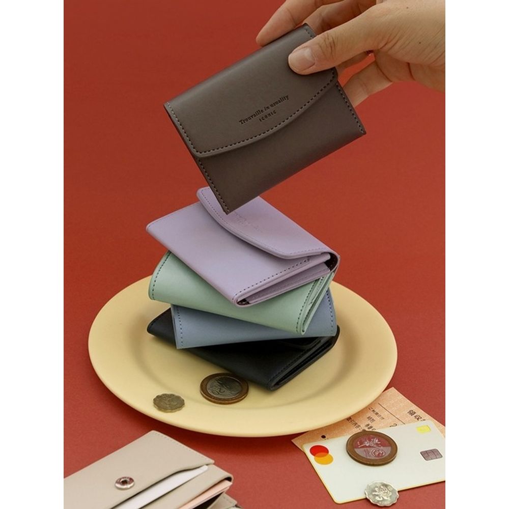 

Знаковий гаманець-половинка Journey 6 кольорів 01 Milk beige