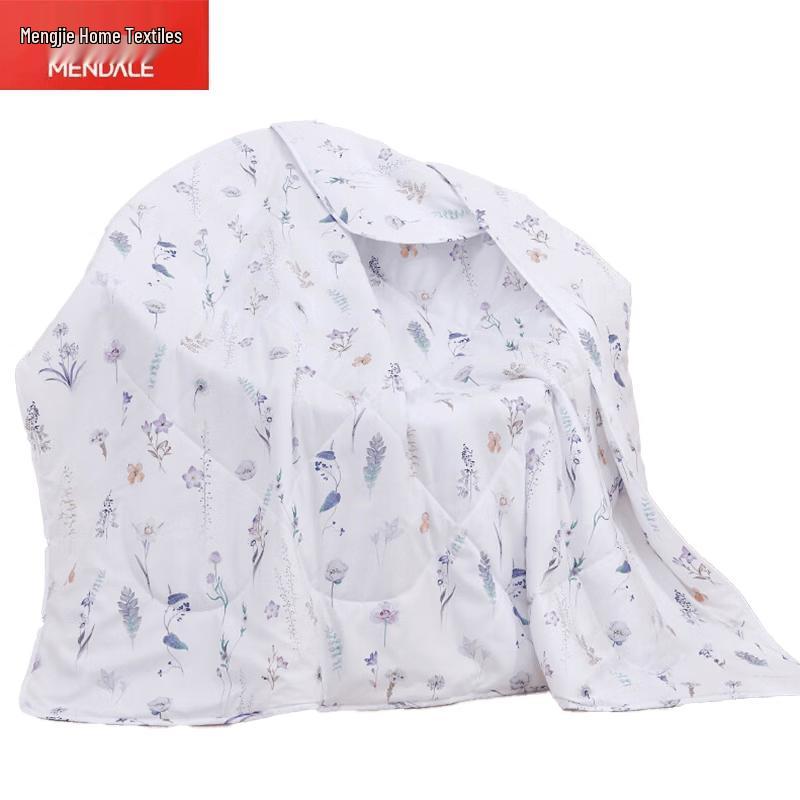 Mengjie Exquisite Quilted Summer Polyester Quilt