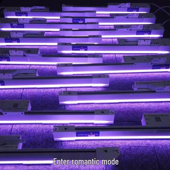 Smarter Elektrischer Vorhangmotor mit verstellbarer Lampe für Wohnzimmer, Balkon oder Schlafzimmer - Nordische Verdunkelungsvorhänge