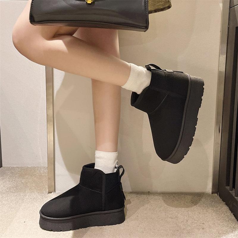 Fashion 2024 New Warm Boots Women Winter Flats Shoes Classic Plush Fur Snow Boots Women Thick Sole Outdoor Non Slip Casual Ankle Boots