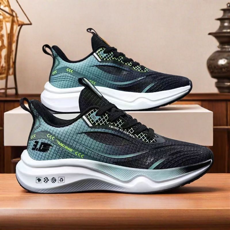 Sneakers men's new Korean version breathable casual shoes teen trendy men's shoes soft sole lightweight fly-woven running shoes