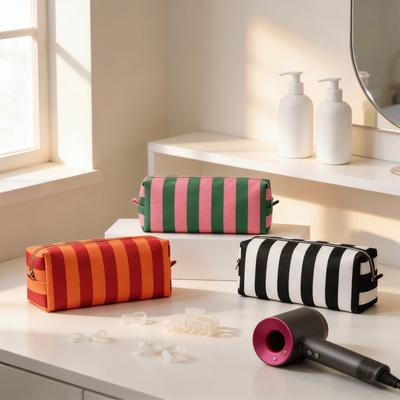 Instrumente și Accesorii – Truse și huse cosmetice