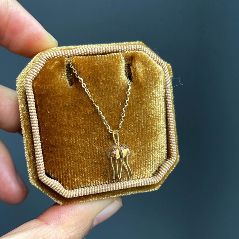 Marine Octopus Jellyfish Pendant Necklace For Women Girls Vintage Natural Pearls Marine Life Necklaces Fashion Jewelry