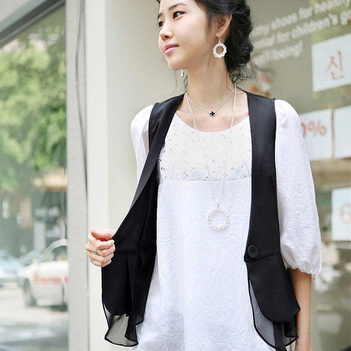 2025 Women's Sleeveless Slim Fit Korean Style Vest – Lightweight, Versatile Tank Top for All Seasons