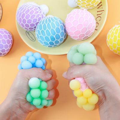 Jouet Boule Vent Rebond Rapide 3 Couleurs Mélangées Décolorée Boule Raisin Pincer