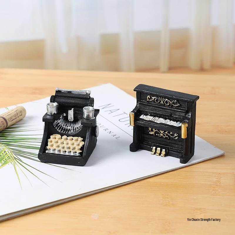 Retro Telephone and Radio Ornaments for Creative Decor