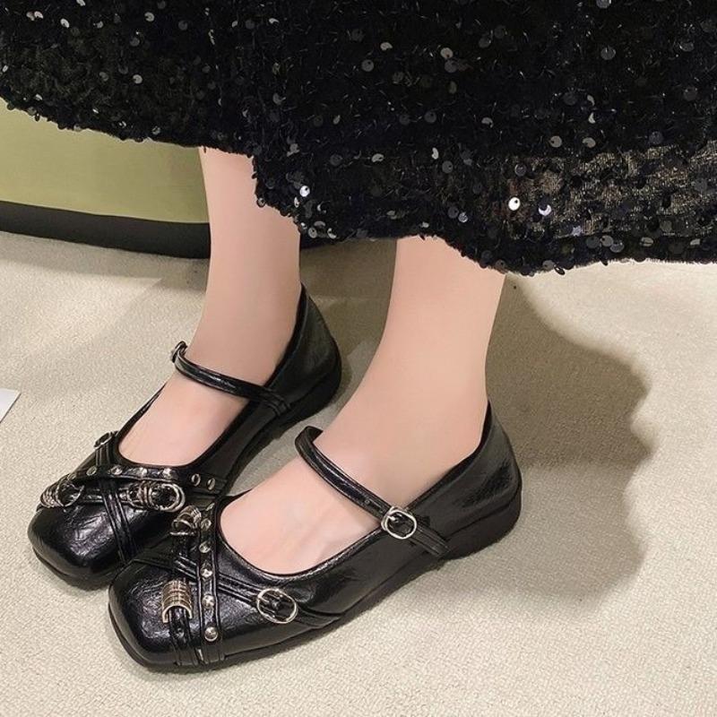 

Туфли-лодочки на низком каблуке с квадратным носком, с мелким вырезом, с металлической пряжкой, слипоны, противоскользящие, износостойкие, низкие 40 чёрный