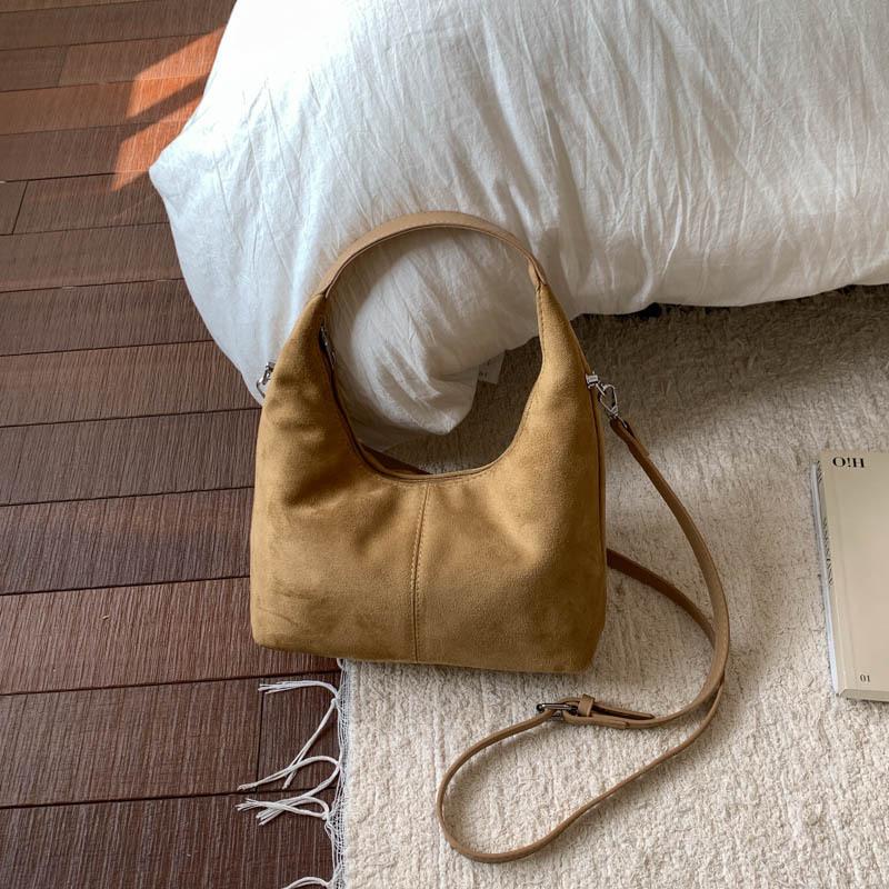 Versatile foreign style niche design dumpling bag 2025 fashion trendy girl new casual retro popular messenger bag bag