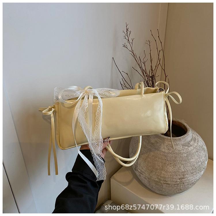 Bag niche design underarm bag women's 2025 spring new shoulder commuter bag fashionable versatile women's handbag