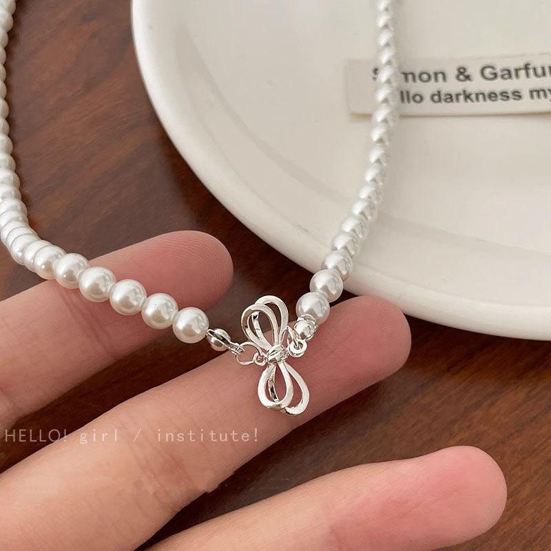 Gentle Bow Pearl Necklace Light Luxury Niche Design Sense Premium Clavicle Chain Femininity Neck Chain Accessories