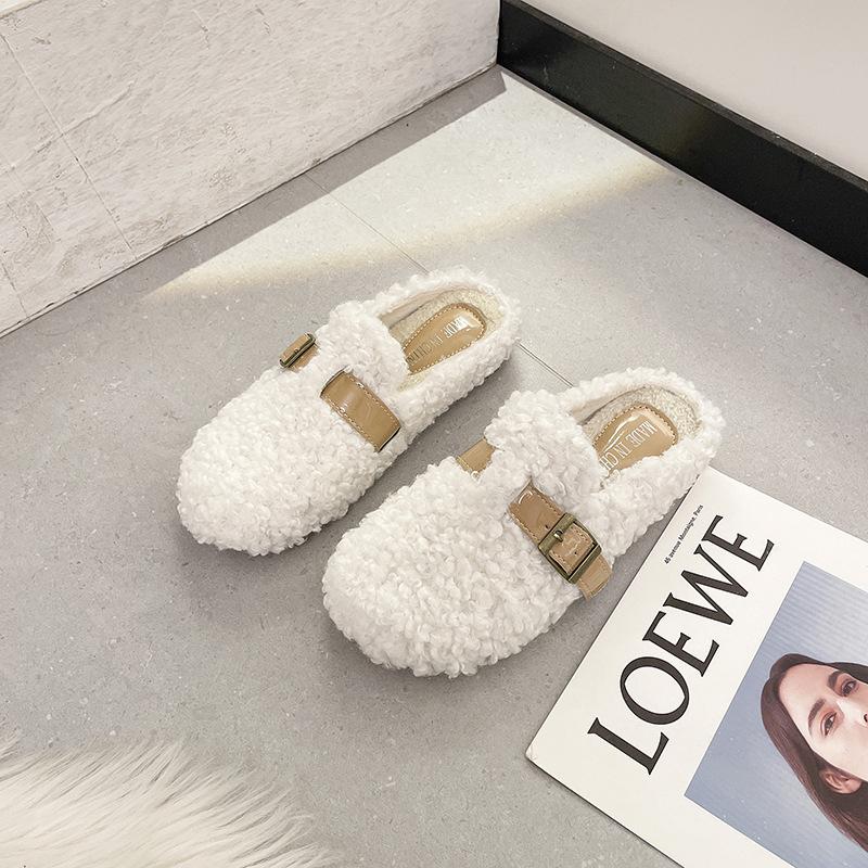 Тапочки женские 2024 года новые модные повседневные туфли Mao Mao drag fairy wind one pedal gentle Doudou shoes tide 35 белый 2745₽