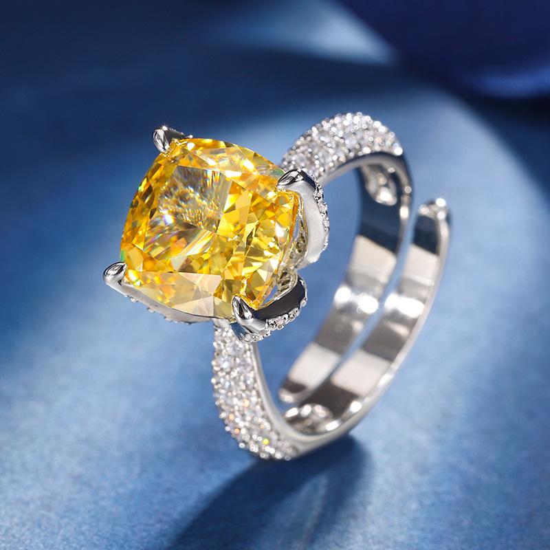 

Jewelry Copper Bottom Gold-Plated High Carbon Diamond Ice Flower Cut Fat Square Copper Inlaid Temperament Light Women S Luxury Ring 10 * 0