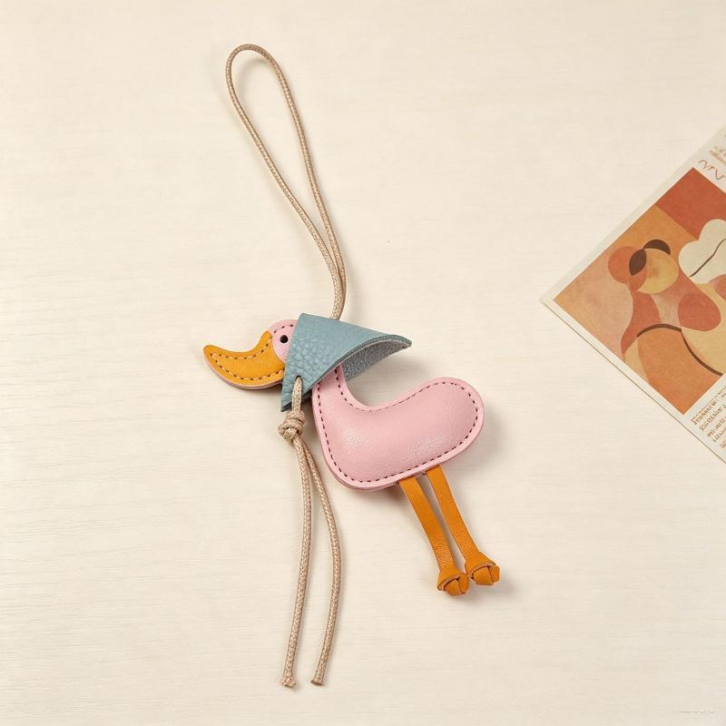 1Pcs Cartoon Car Keyring Pu Duck Keychain Leather Material Yellow Duck Pendant Lightweight Hanging Rope Handbag Accessory