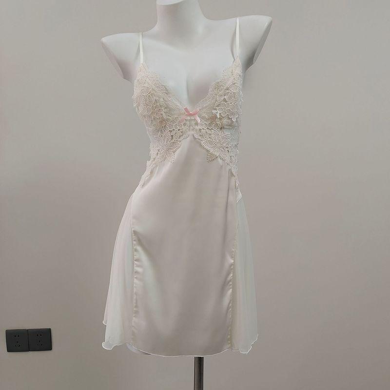

Good Morning with You Sexy Pajamas Women s Summer 2025 New Arrival Ice Silk Pure Desire Wind Belt Chest Pad Lace Slip Nightdress Creamy-white (one-piece nightgown) 165(L)