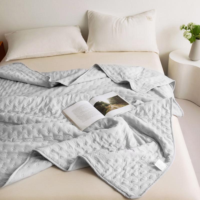 Super Soft Quilt Modern Solid Color Cool Bedspread On The Bed Home Summer Blanket For Single Double Bed