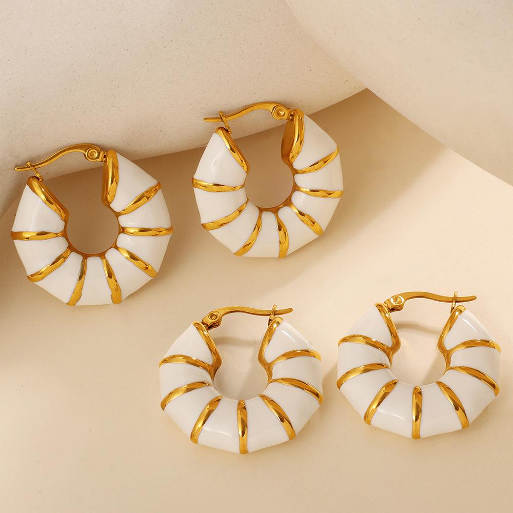 European and American amber twist resin earrings women's stainless steel retro U-shaped high-end design earrings