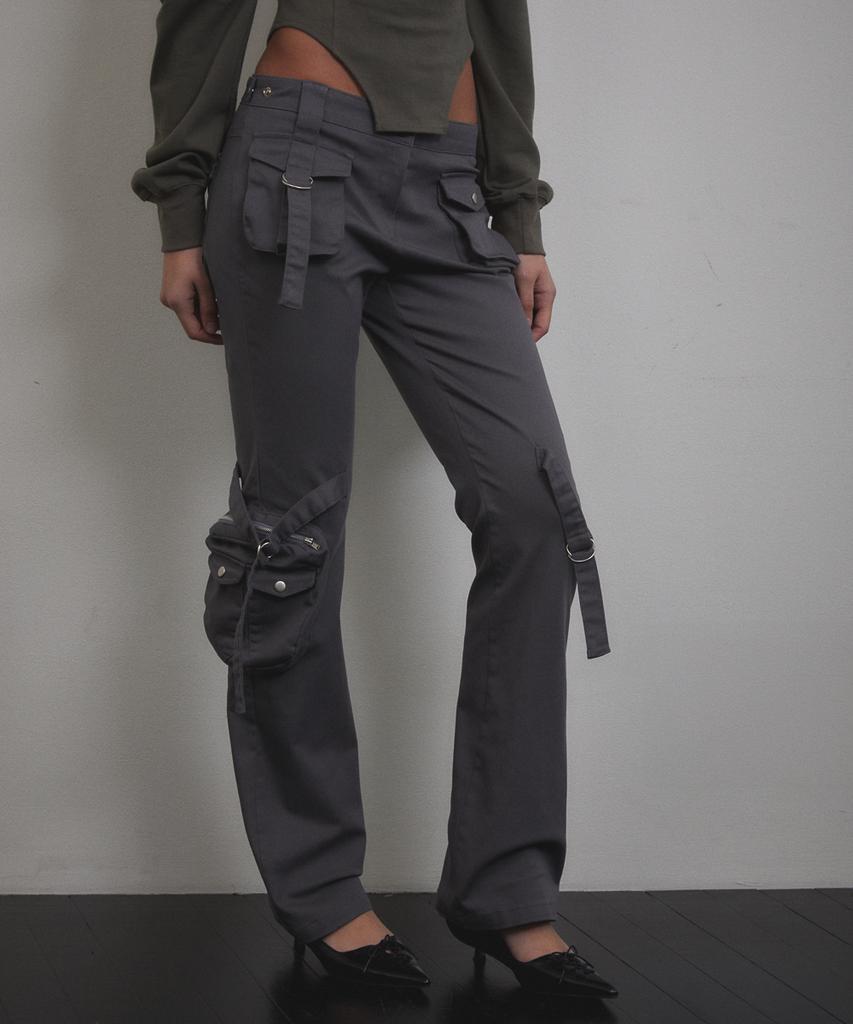 Bunteu Cargo Strap Pocket Pants (Charcoal)