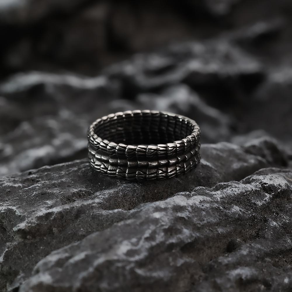 European and American Titanium Steel Animal Dragon Ring Men's Personalized Hip-hop Trendsetter Stainless Steel Fashion Ring