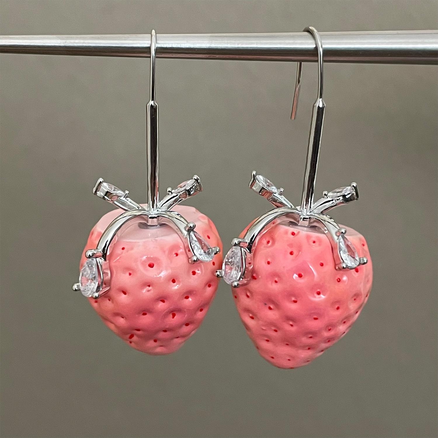 Female Niche Light Luxury Versatile Strawberry Earrings 1 pair
