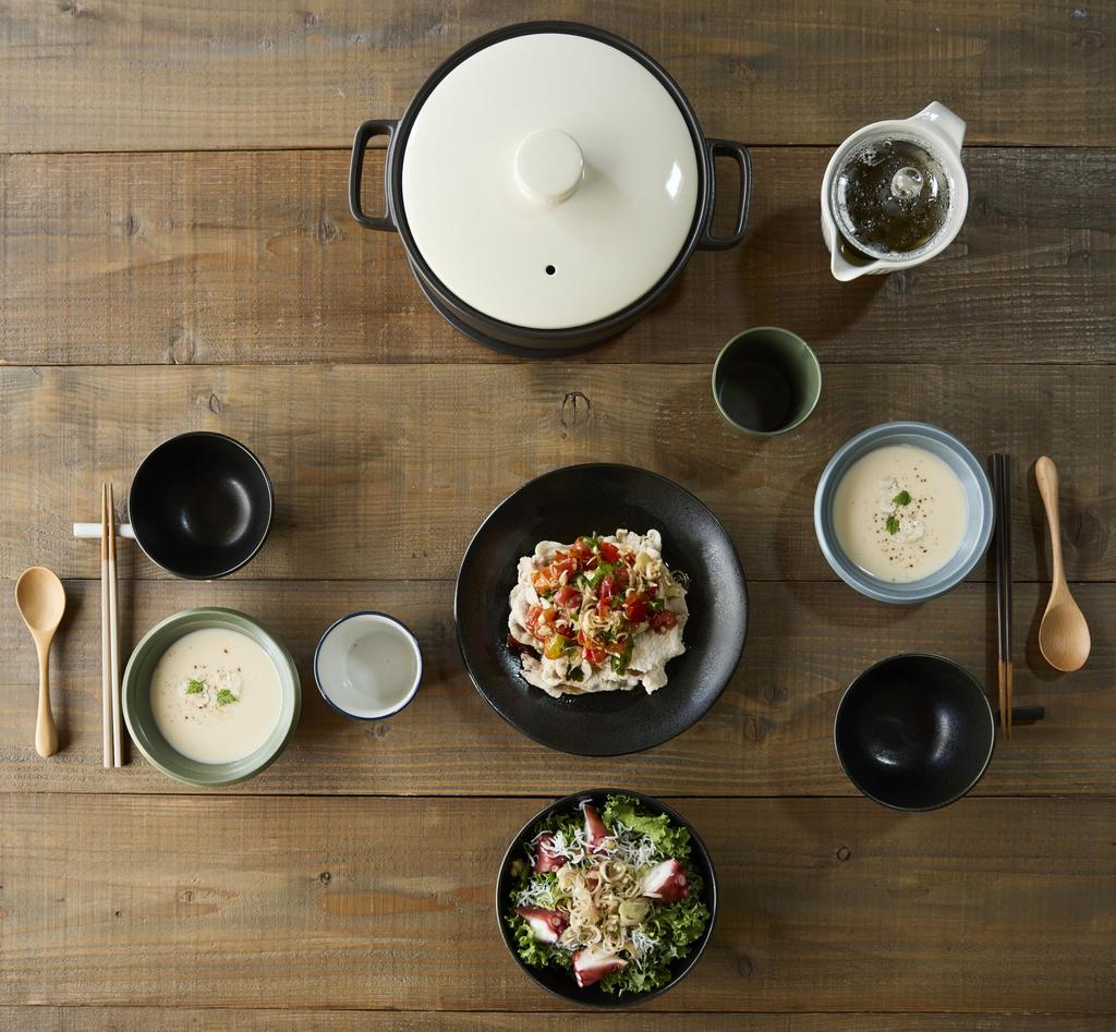 TAMAKI Lightweight Black Matte Rice Bowl, 11.3cm Diameter X 6.3cm Height, Porcelain, Dishwasher and Microwave Safe, Made In Japan, T-877302