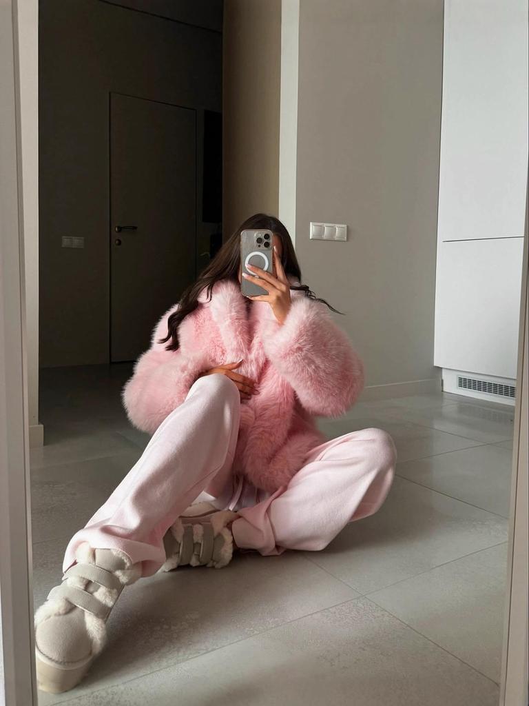 Damski zimowy płaszcz ze sztucznego futra lisa z kołnierzem garniturowym