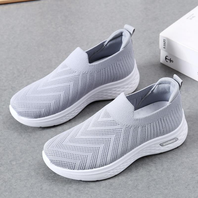 Sneakers women's new shoes casual soft sole mother shoes fashion socks shoes casual shoes straight hair