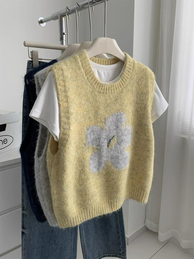 Women's Japanese Retro Age-Reducing Knit Vest - Soft, Skin-Friendly, Fluffy Sweater for Autumn/Winter 2025