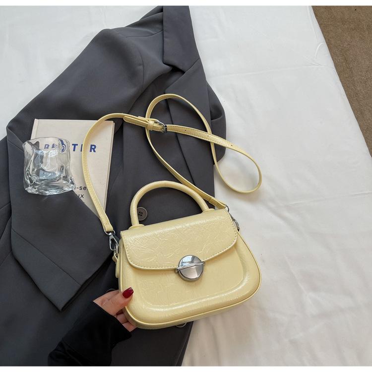 

Лето 2025 ретро универсальная женская сумка новая модная трендовая сумка-седло высококачественная текстура нишевая сумка-мессенджер