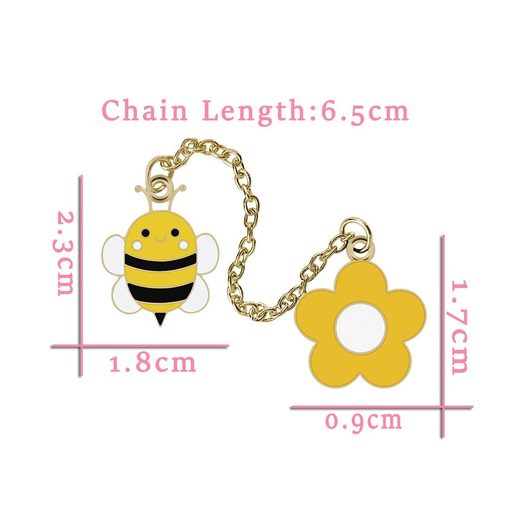 Yellow Bee and Flower Enamel Pin Cartoon Cute Insect Collect Nectar Brooches Custom Jewelry Backpack Lapel Badge Gift for friend