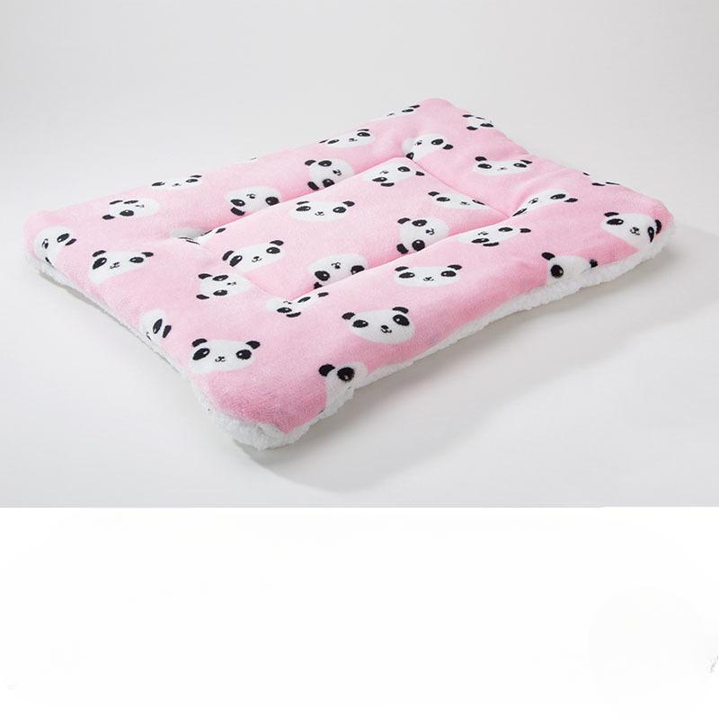 Autumn and Winter Dog Blankets  Quilts  Four Seasons Flannel Dog Kennels  Cat Kennels  Coral Velvet Cat Blankets  Pet Mats