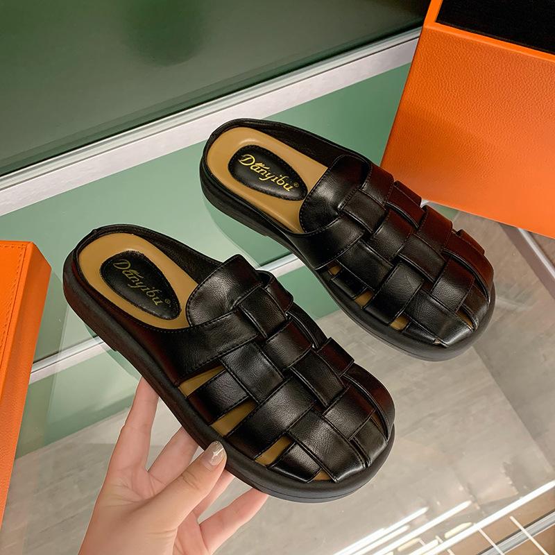 Baotou slippers women's high-end beach shoes summer 2025 new seaside woven with skirt cool slippers