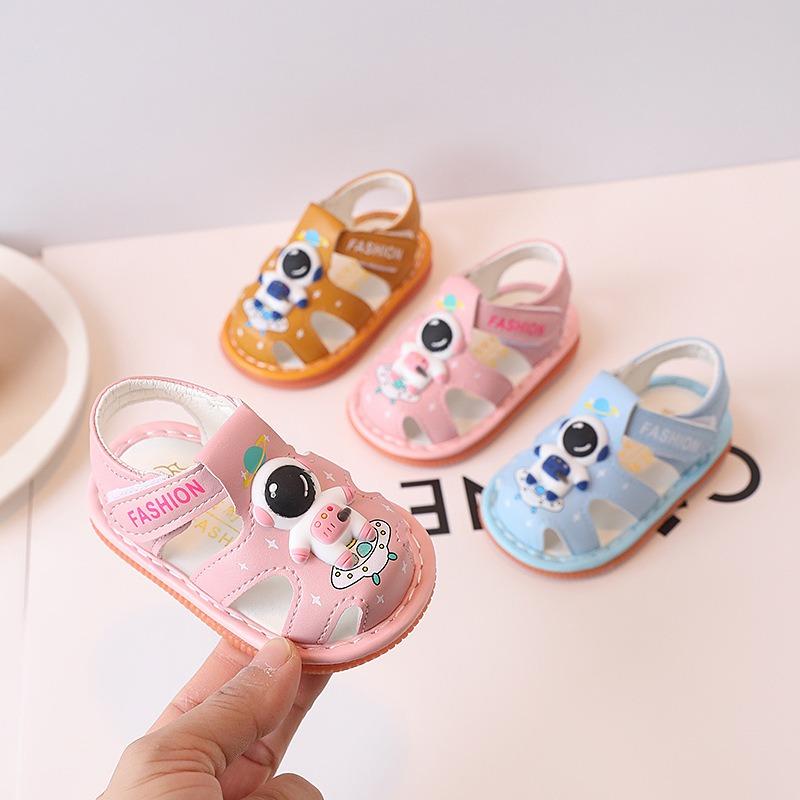 Baby Closed-Toe Sandals for Spring and Summer, Unisex Toddler Infant Walking Squeaky Shoes for Girls and Boys, Soft-Soled.
