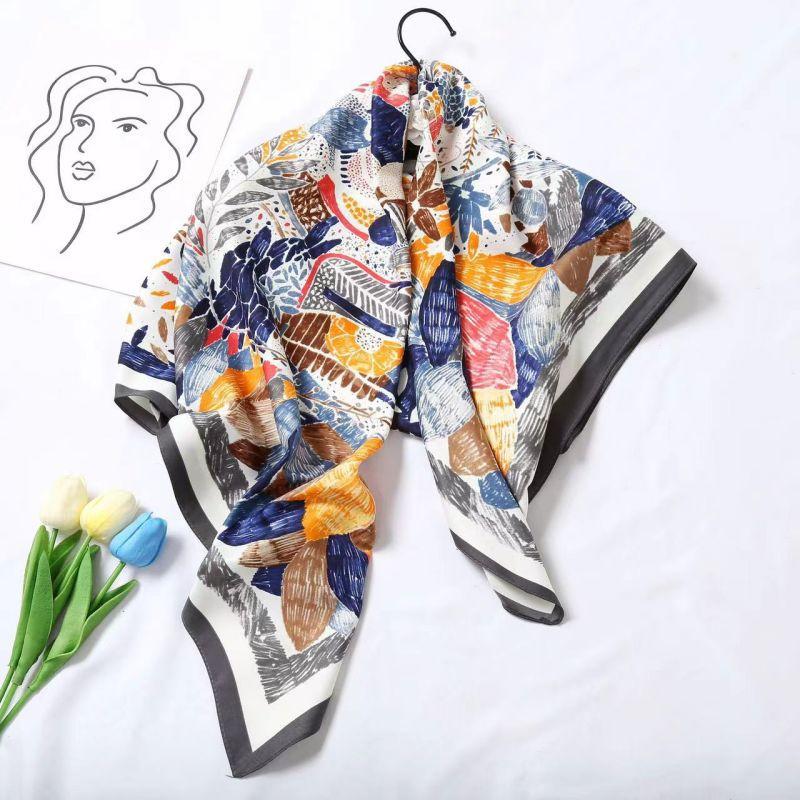 Versatile Shawl Animal Print Black And White Simple Large Square Scarf 90 * 90Cm Simulated Silk Twill Silk Women'S Silk Scarf