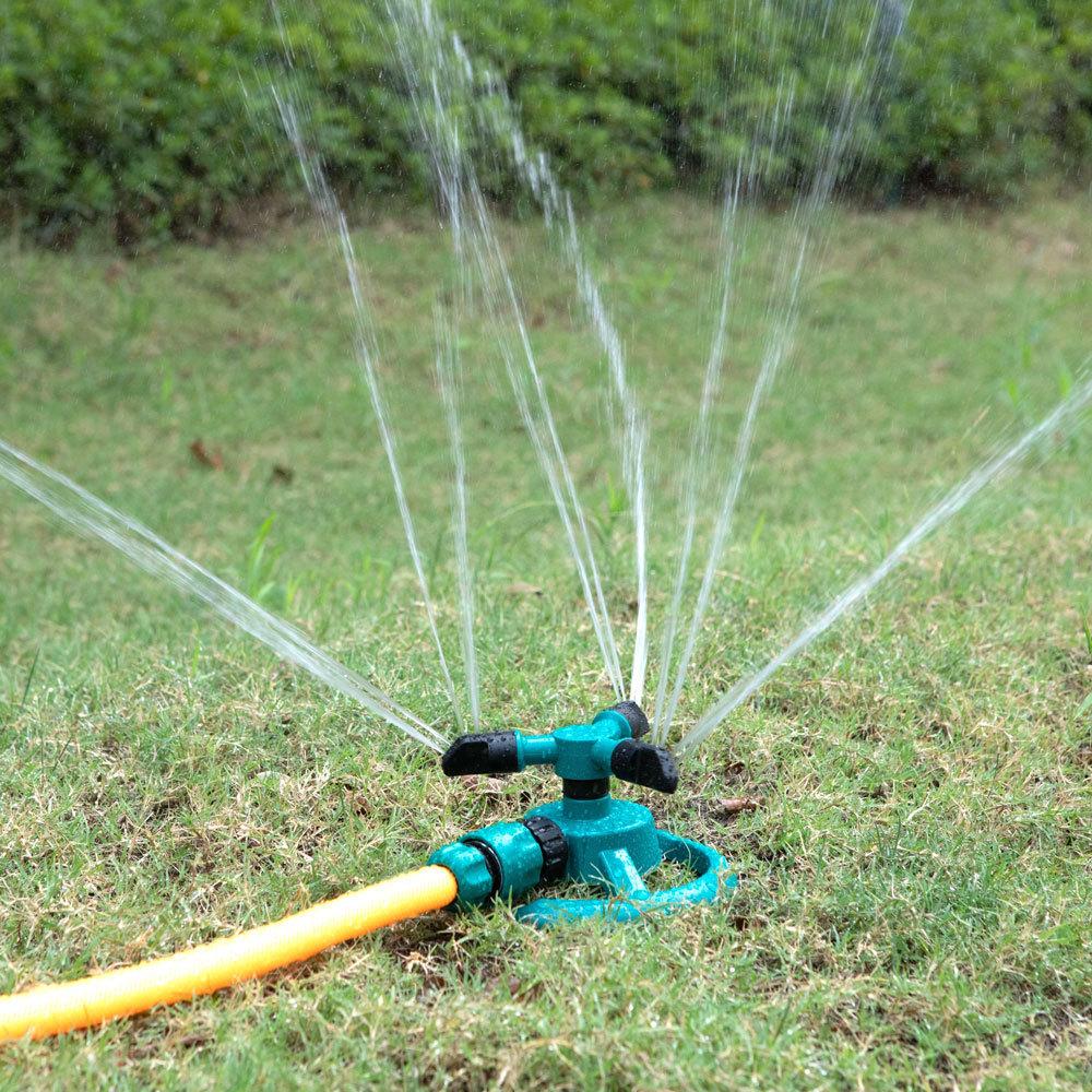 360° Automatic Rotating Nozzle Garden Sprinkler with Base Three-Prong Quick Coupling Lawn Irritation System Effective Watering