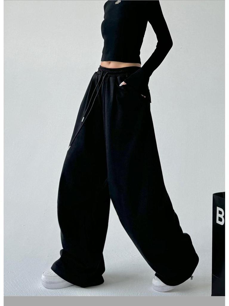 Unisex Gray American-Style Sweatpants: High-Waisted, Straight-Leg, Loose-Fit, Casual, Cargo, Perfect for Spring, Autumn, and Winter.
