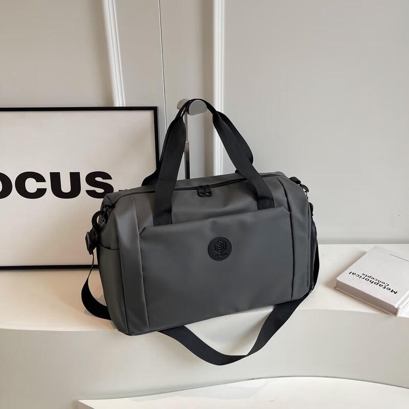 Fashion Lightweight Travel & Fitness Shoulder Bag