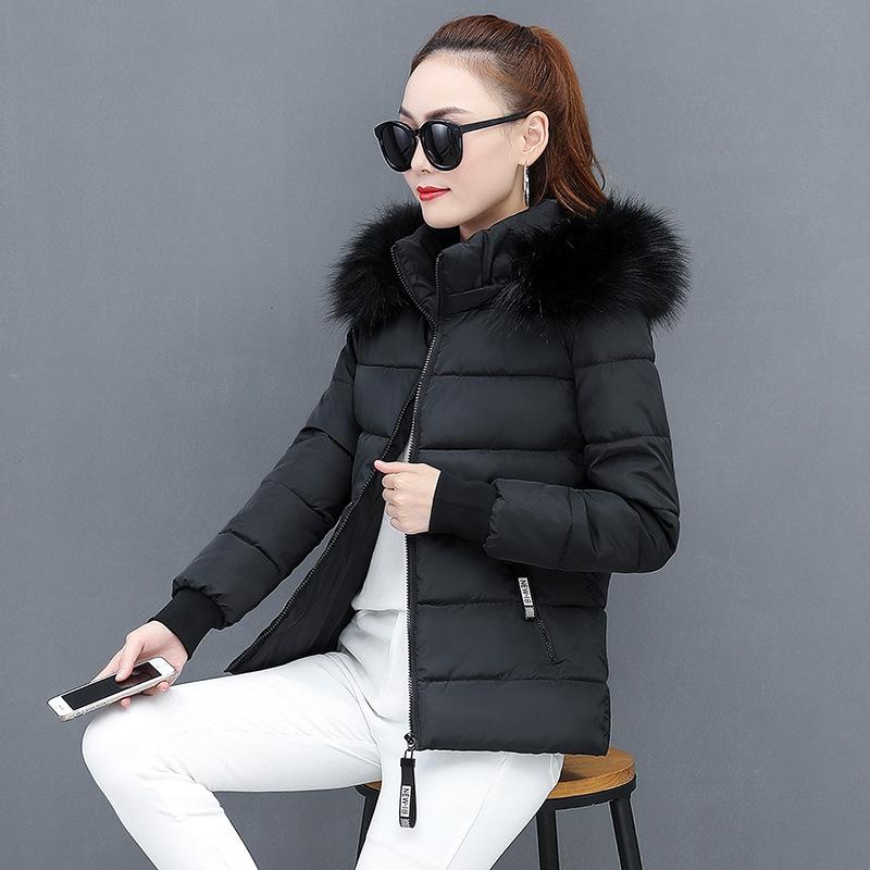 Women's Winter Short Cotton Jacket with Fur Collar - Slim Fit and Thickened for Warmth
