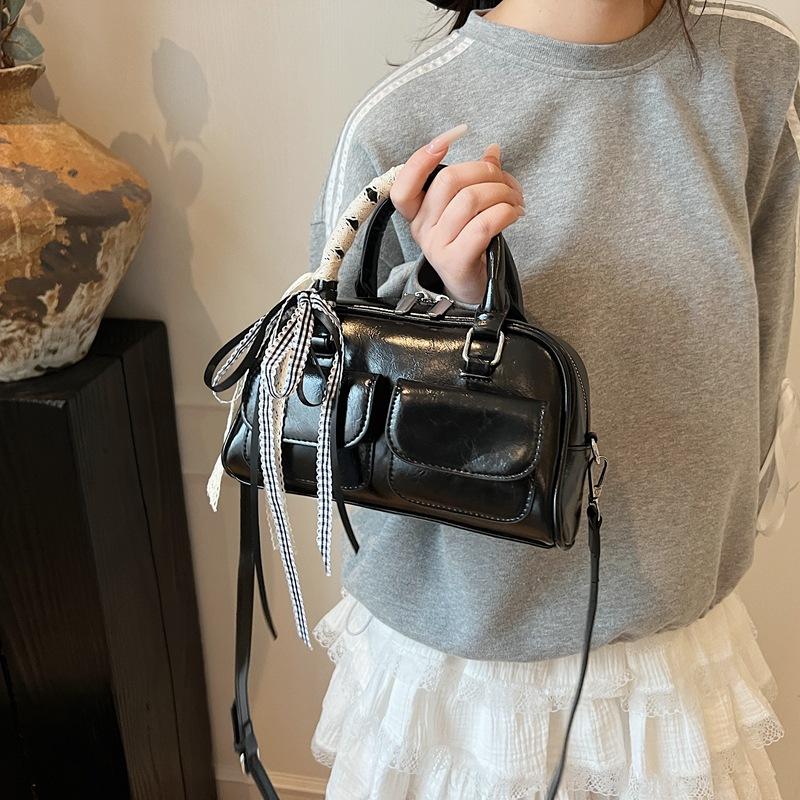 High-end Foreign Style Small Bag Women's Summer 2025 New Fashion Niche Messenger Bag Women's Portable Boston Bag