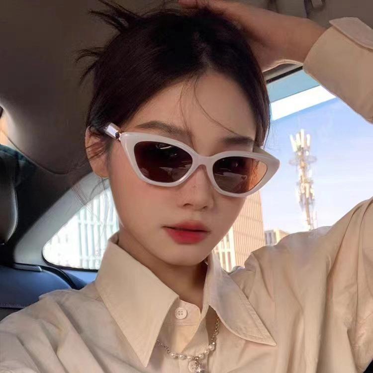 Sunglasses Light Luxury Cat Eye Star Polarized Sunglasses Punk Korean Tide Retro Street Shot In