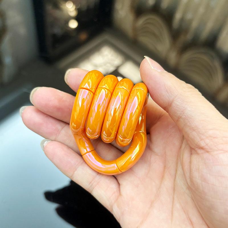 Versatile Tan Focus GL Toy: Twisty Fun Decompression Creative Toy
