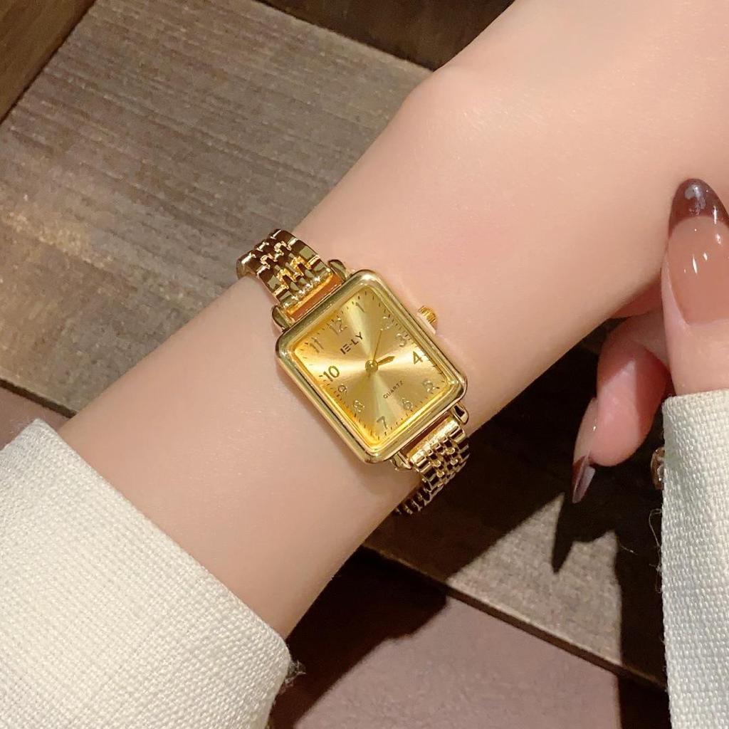 Retro Gold Square Quartz Watch with Versatile Bracelet
