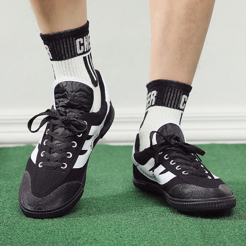 Professional Football Shoes Men Anti-Slip Training Shoes Breathable Canvas Men'S Sneakers Wear-Resistant Men Running Shoes Flats