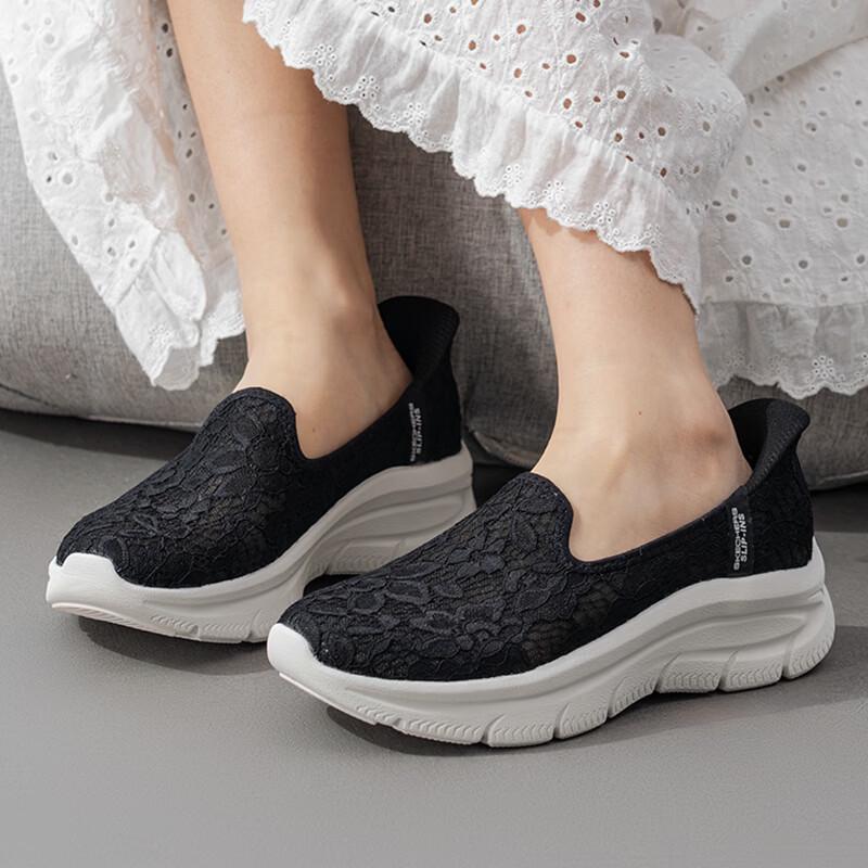 Skechers Women s 158858-BLK Casual Sport Shoes 7